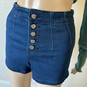Guess stretchy material dark wash shorts